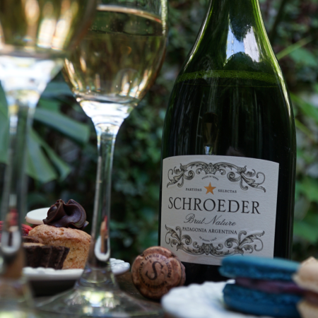 Wino musujące Familia Schroeder Brut Nature - Argentyna